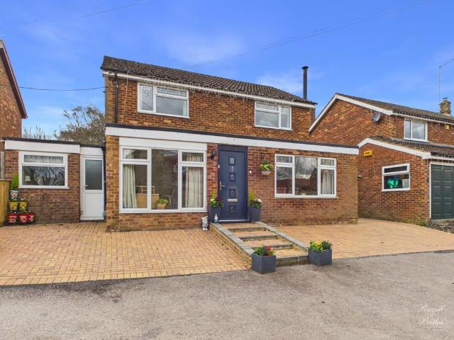 House for sale in Thornborough, Buckinghamshire