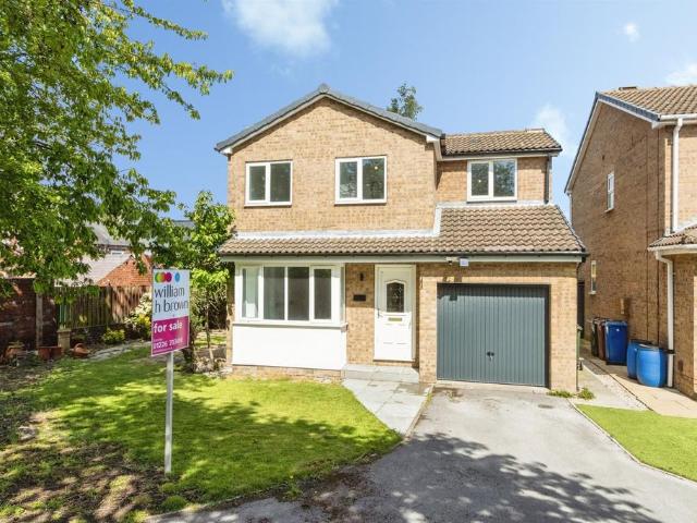 House for sale in Pogmoor, South Yorkshire
