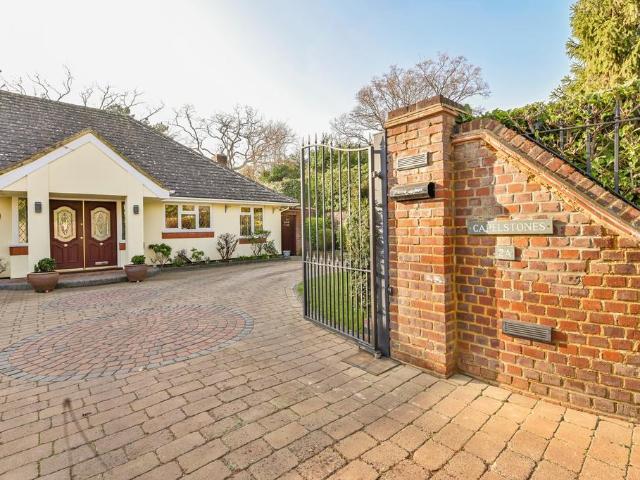 House for sale in Gerrards Cross, Denham