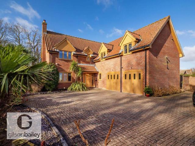 House for sale in Halvergate, Crostwick