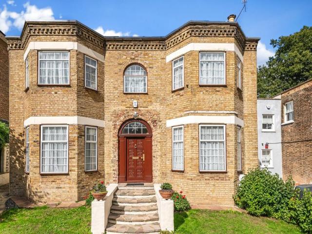 House for sale in Crystal Palace, Greater London