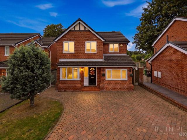 House for sale in Featherstone, Ackton