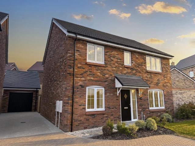 House for sale in Leighton-Linslade, Leighton Buzzard