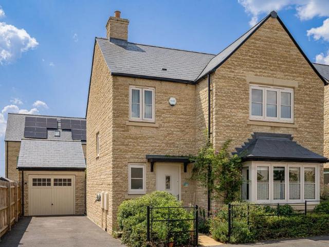 House for sale in Fossebridge, Gloucestershire
