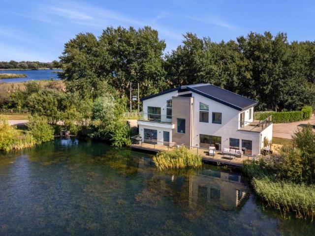 House for sale in Fossebridge, Gloucestershire