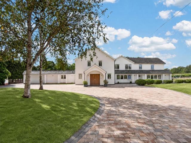 House for sale in Green Close, Warwickshire