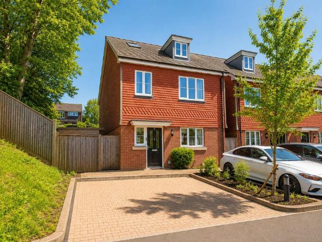 House for sale in Perryfields, West Sussex