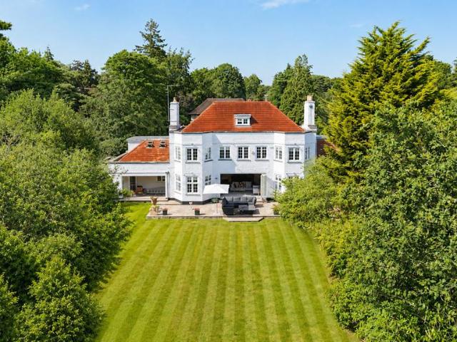 House for sale in Canford Cliffs, Poole
