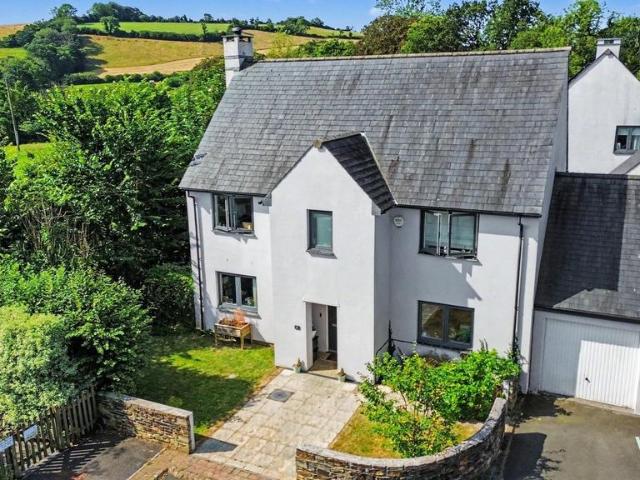 House for sale in Strode, Devon