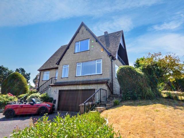 House for sale in Crookhill, Worcestershire