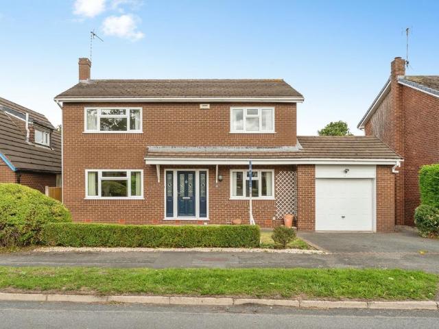 House for sale in Mickle Trafford, Cheshire