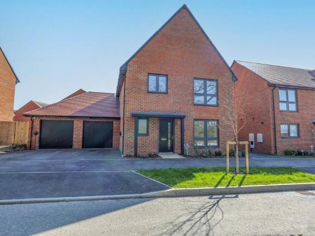 House for sale in Abbotsford, Perryfields