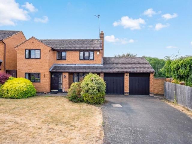 House for sale in Glenvale Park, Wellingborough