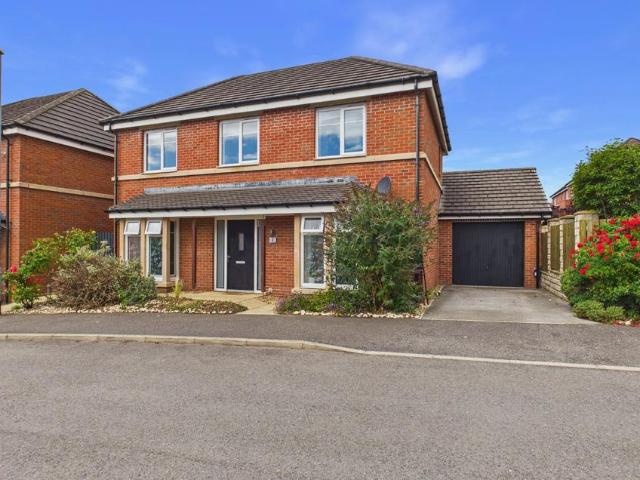 House for sale in Austhorpe, West Yorkshire