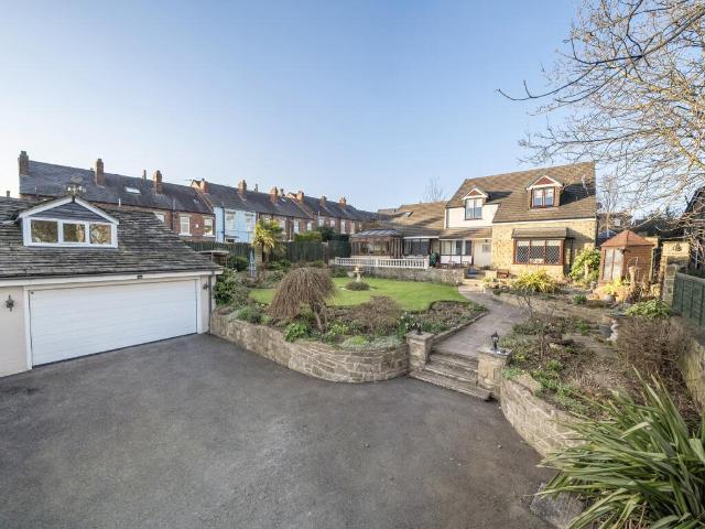 House for sale in Horbury, West Yorkshire