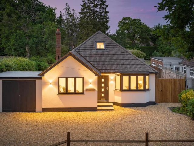 House for sale in Frogmore, Hart