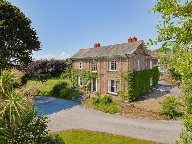 House for sale in Llanelli, Wales