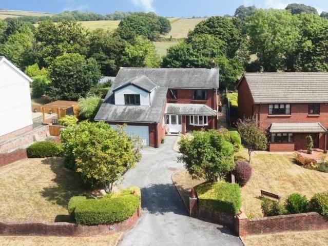 House for sale in Llangennech, Wales