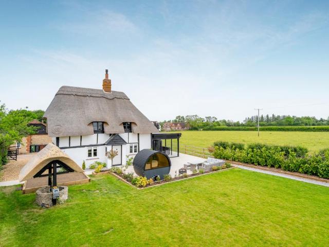 House for sale in Henton, Berrick Salome