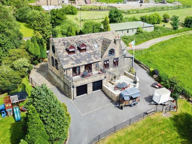 House for sale in Hurst Cross, Greenheys