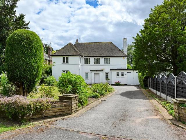House for sale in Tettenhall, West Midlands