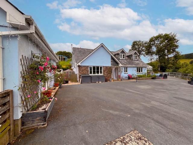House for sale in Ponterwyd, Wales