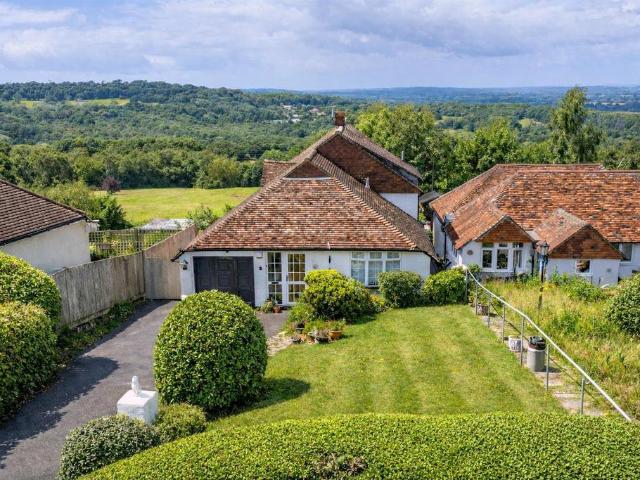 House for sale in Ore, Guestling Green