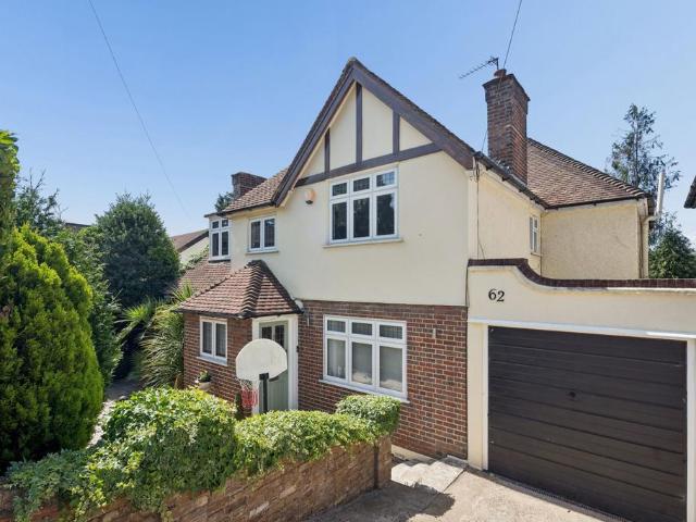 House for sale in Watford Heath, North Watford