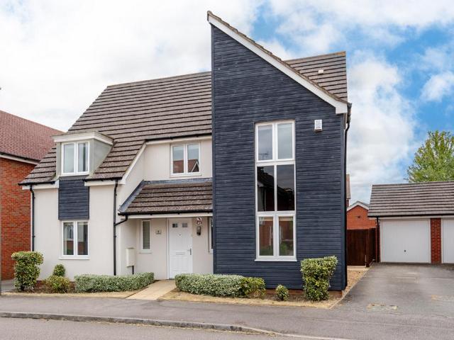 House for sale in Monkston Park, Milton Keynes