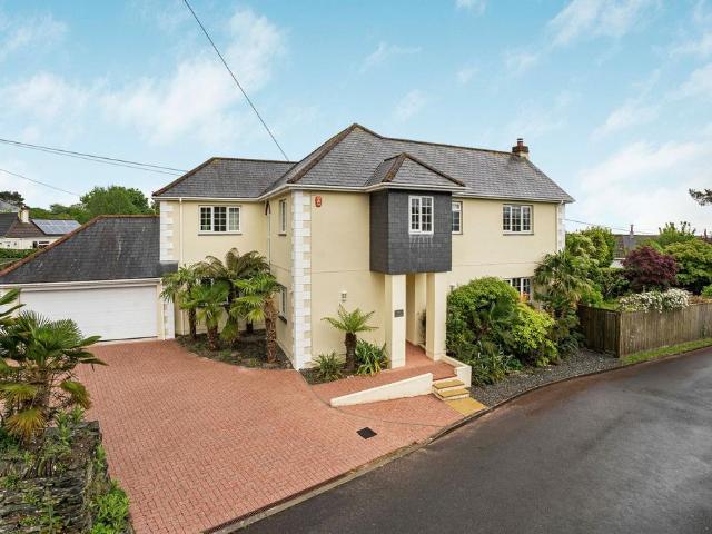 House for sale in Weir Quay, Devon