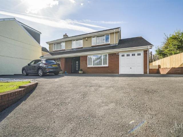 House for sale in Mynyddbach, Nangreaves