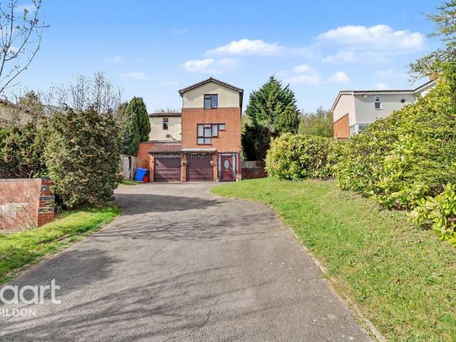 House for sale in Vange, Essex