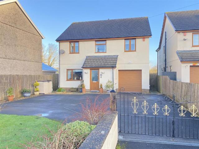 House for sale in Pontyates, Wales