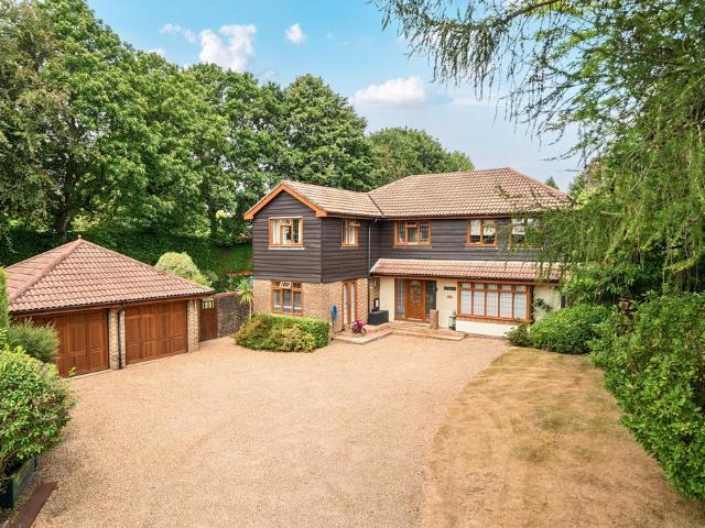 House for sale in Fole, Surrey