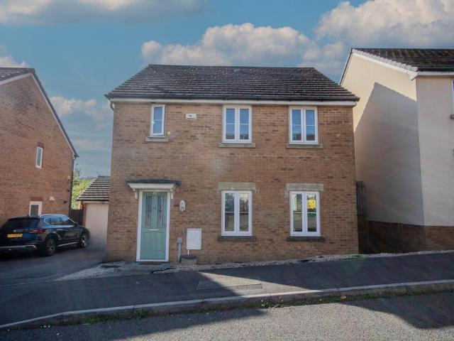 House for sale in Hendredenny