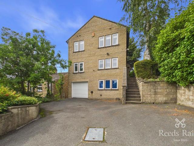 House for sale in Delph Hill, Calderdale