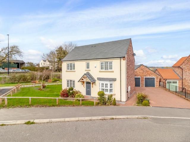 House for sale in Killinghall, North Yorkshire