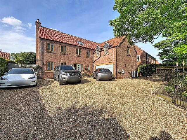 House for sale in Atwick, East Riding Of Yorkshire