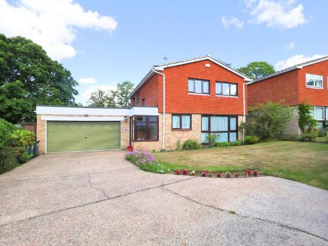House for sale in London Borough of Croydon, Shirley