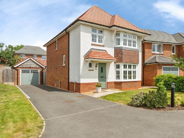 House for sale in Pen-y-ffordd, Wales
