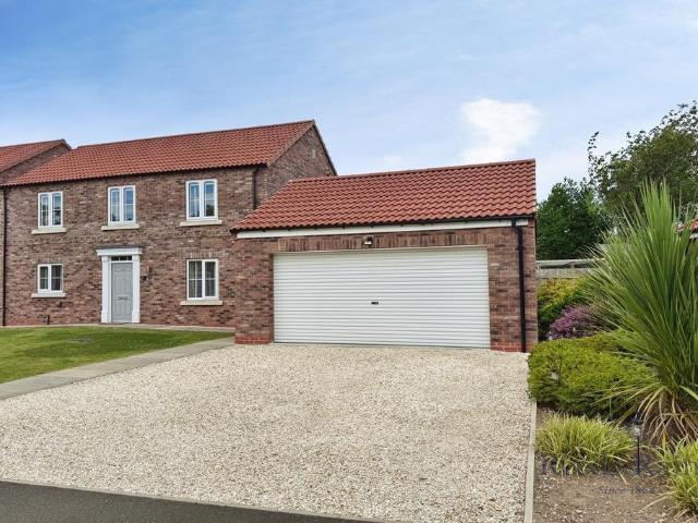 House for sale in North Duffield, North Yorkshire
