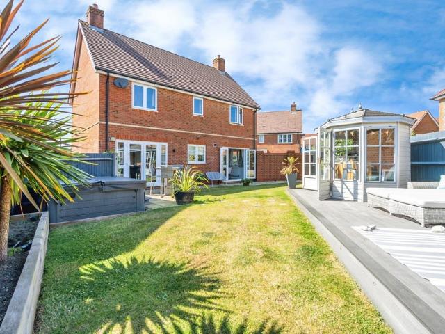 House for sale in Littlecote, West Sussex