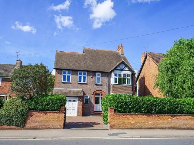 House for sale in Southcott, Linslade