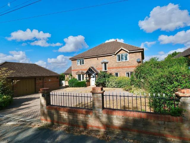 House for sale in Huntingdon, Cambridgeshire