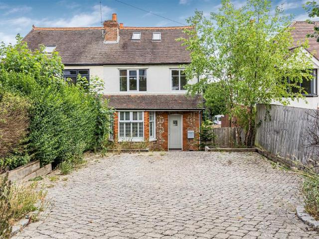 House for sale in Caversham Park, Reading