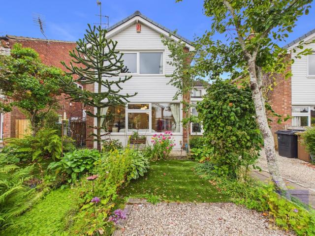 House for sale in Higher Bartle, Lancashire