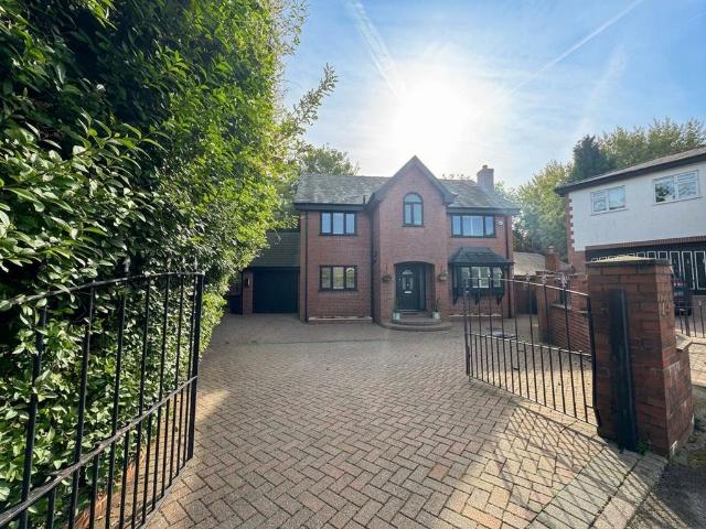 House for sale in Dales Brow, Salford