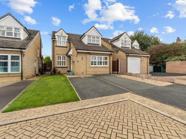 House for sale in Hipperholme, Calderdale