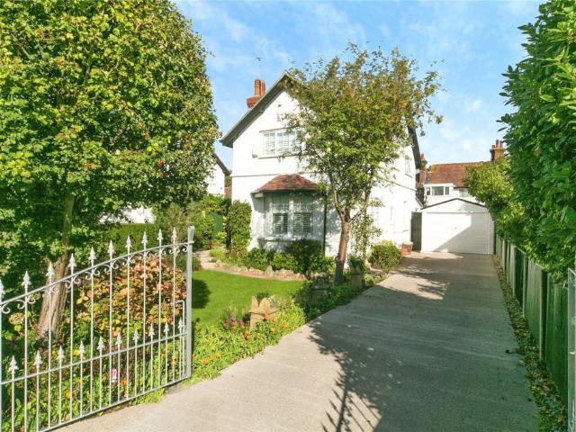 House for sale in Craig-y-don, Llandudno