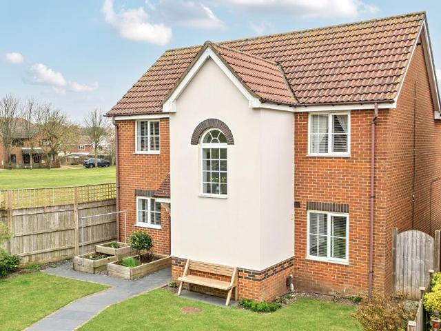 House for sale in Hawkinge, Folkestone